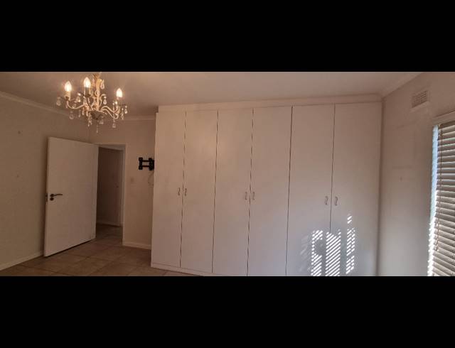 3 BEDROOM APARTMENT FOR SALE IN SOMERSET PARK